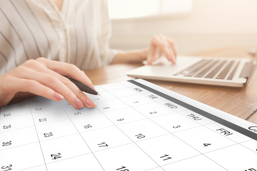 calendar manager plotting client's schedule